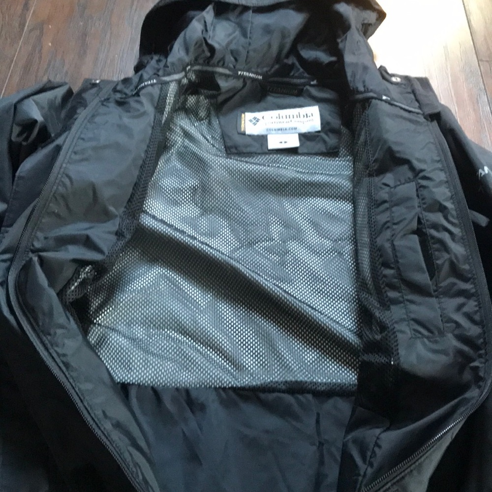 Columbia Titanium Lightweight Jacket - image 5